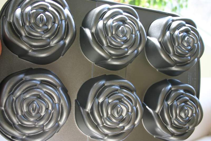 Nordic Ware Sweetheart Rose Muffin Pan 