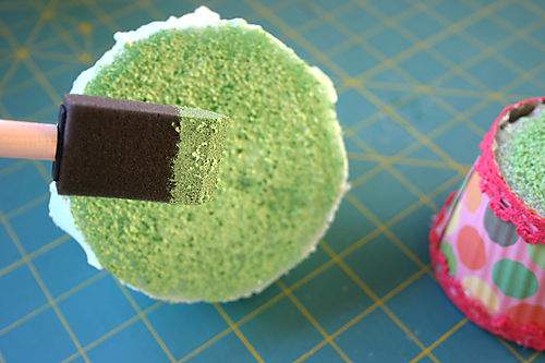 Blog cupcakes green paint