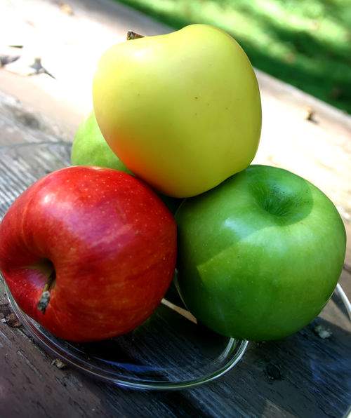Blog pear apples