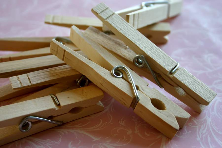 Set of 4 Vintage Wood Clothes Pins Wooden Clothespins Wooden 