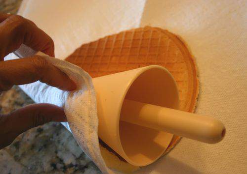 Blog waffle cones roll