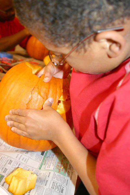 Blog fall fun carvers3