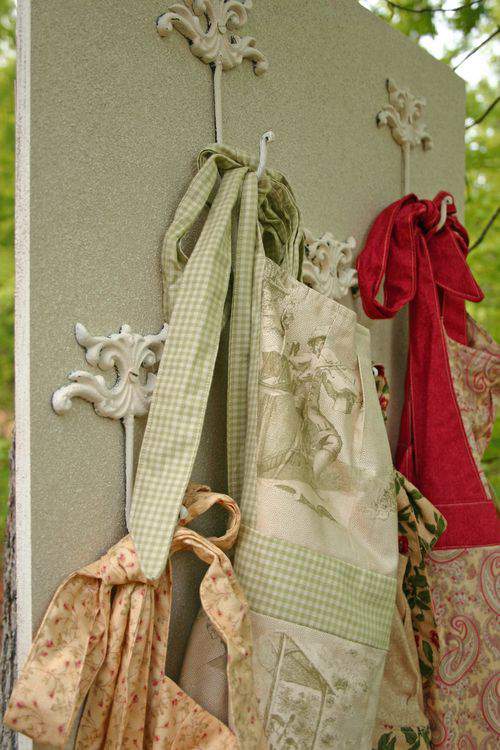 Blog apron rack tree2