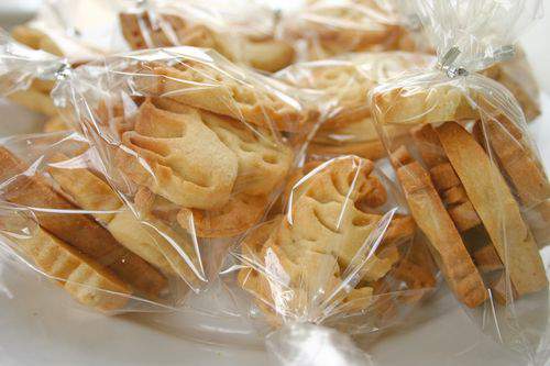 Blog animal crackers twist ties