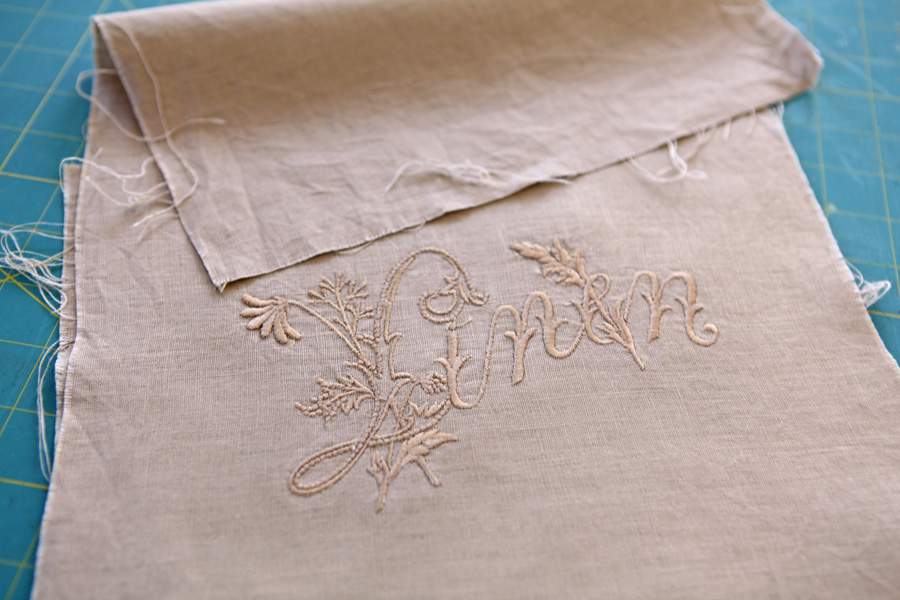 Antique Monogram Napkins - Celebrate Creativity