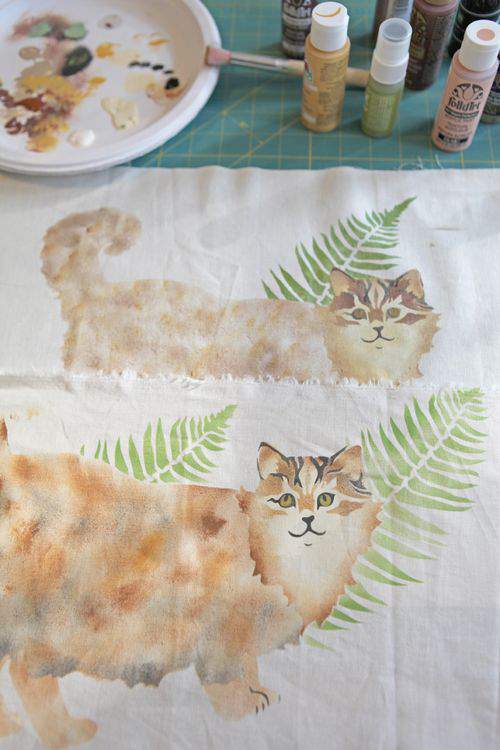 Blog kitty apron double sample