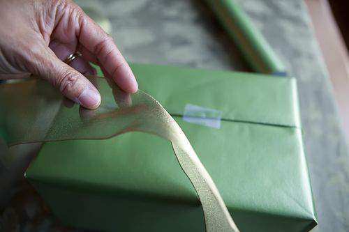 Blog gift wrap ribbon2