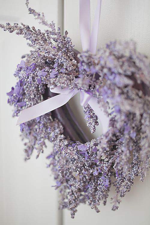 LOVELY LAVENDER (and a delightful cupcake topper)