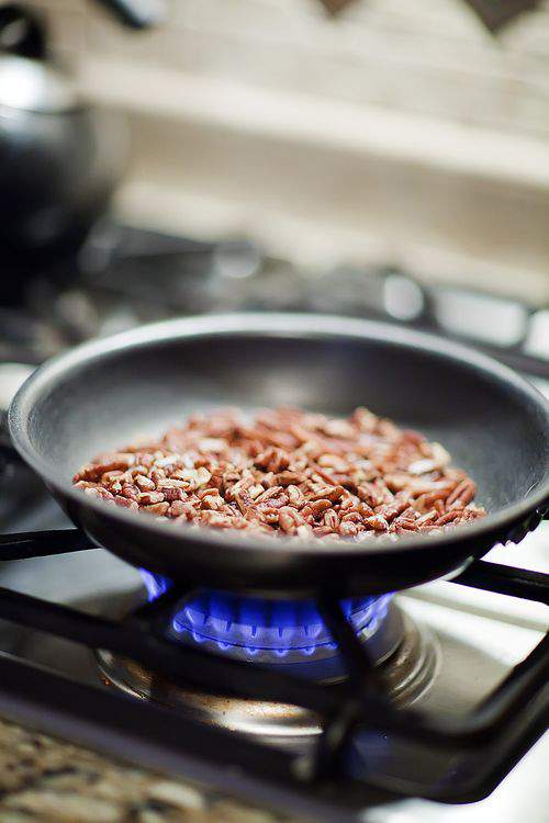 carmelizing pecans