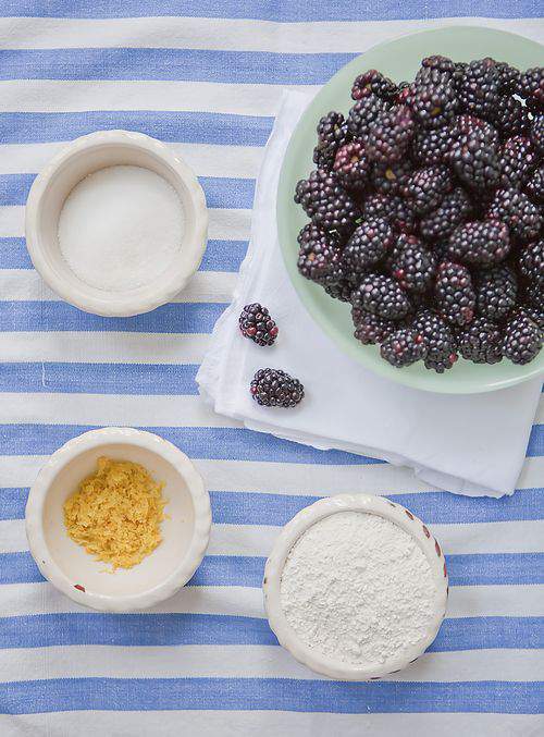 blackberry cobbler ingredients