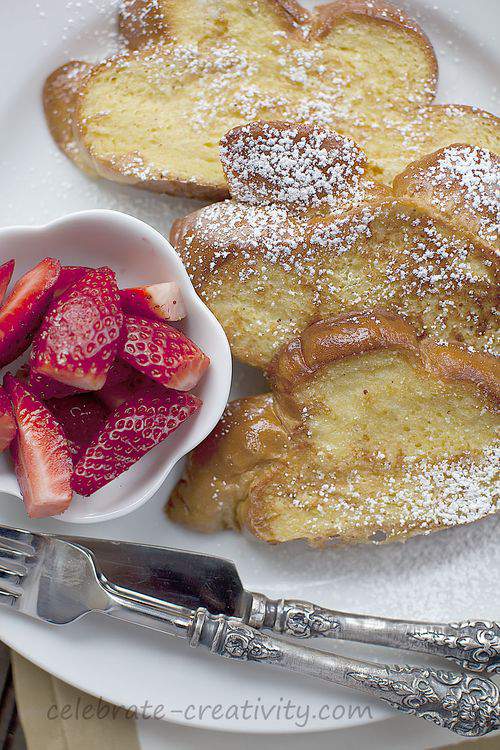 French toast and strawberries