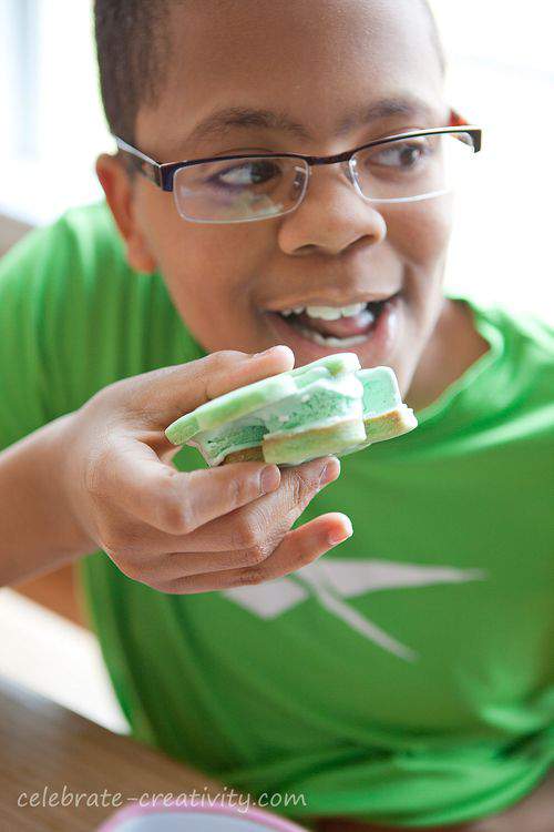 eating shamrock ice cream cookies