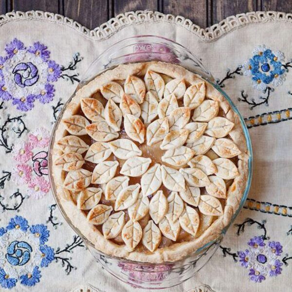 Leaf-Shaped Apple Pie