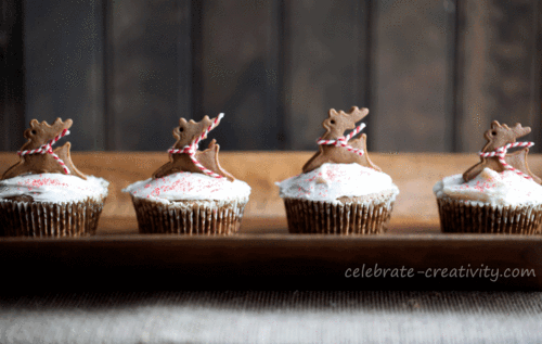 Gingerbread-cupcakes-reindeer
