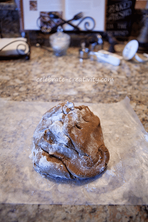 Gingerbread-wreath-dough