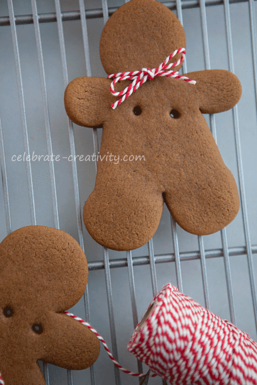 Gingerbread-wreath-cookie