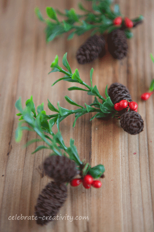 Gift-tags-pinecones-and-boxwood