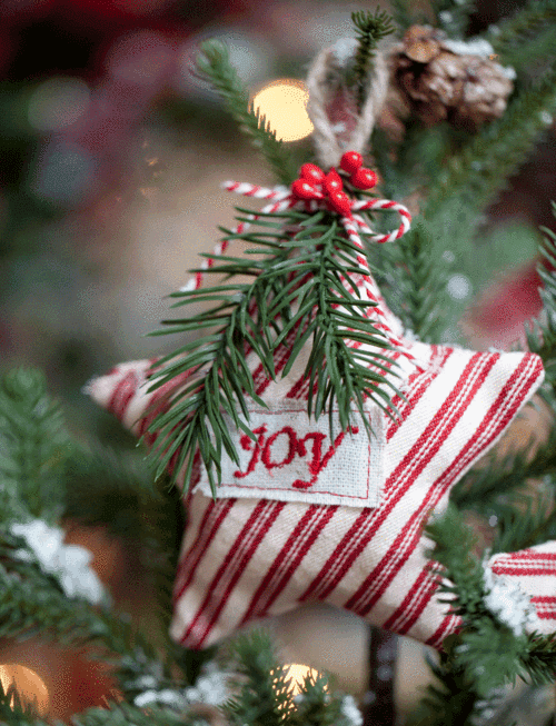 Stitch biting star for Christmas tree