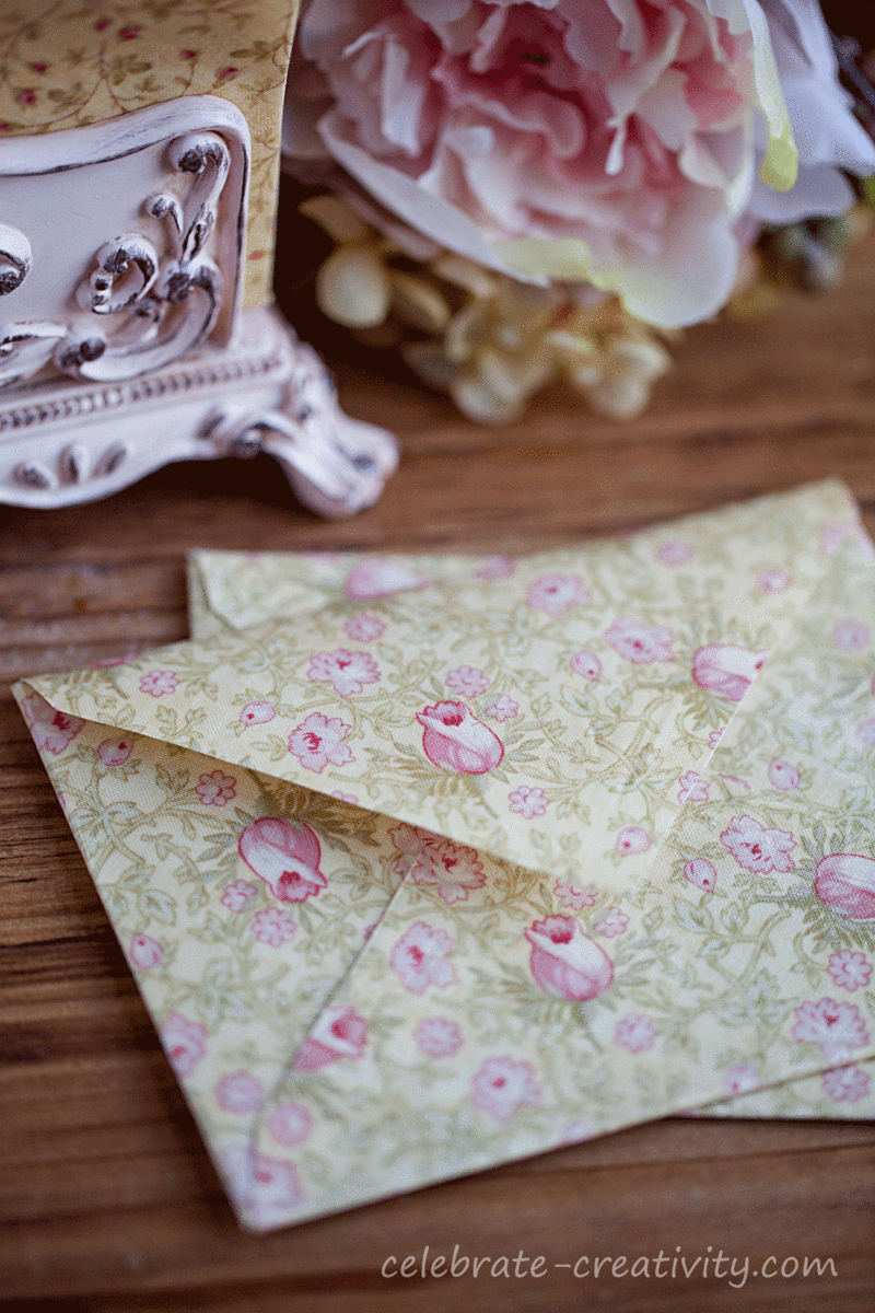 Fabric-envelope-roses