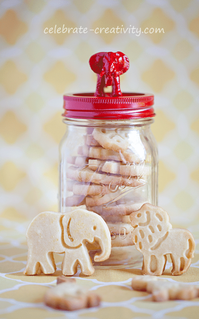 Animal-crackers-mason-cookie-jar