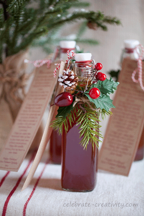 Holiday Homemade Vanilla Extract25 Days of Christmas Day 12