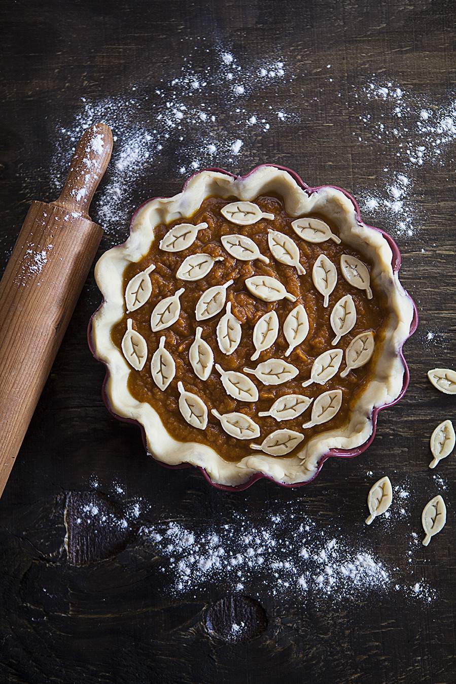 Williams Sonoma Rolling Impression Pie Crust Cutter