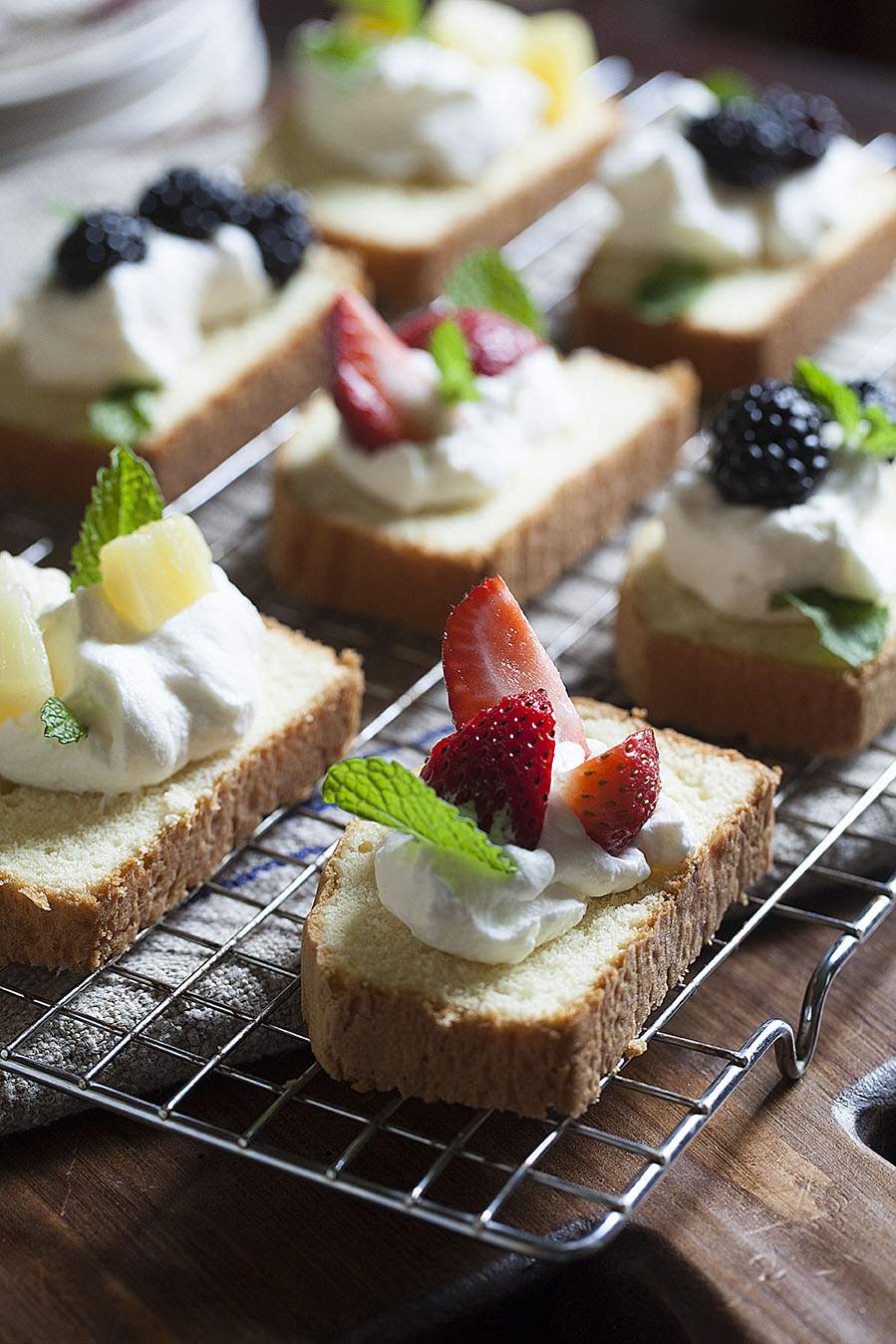 fruit topped pound cake