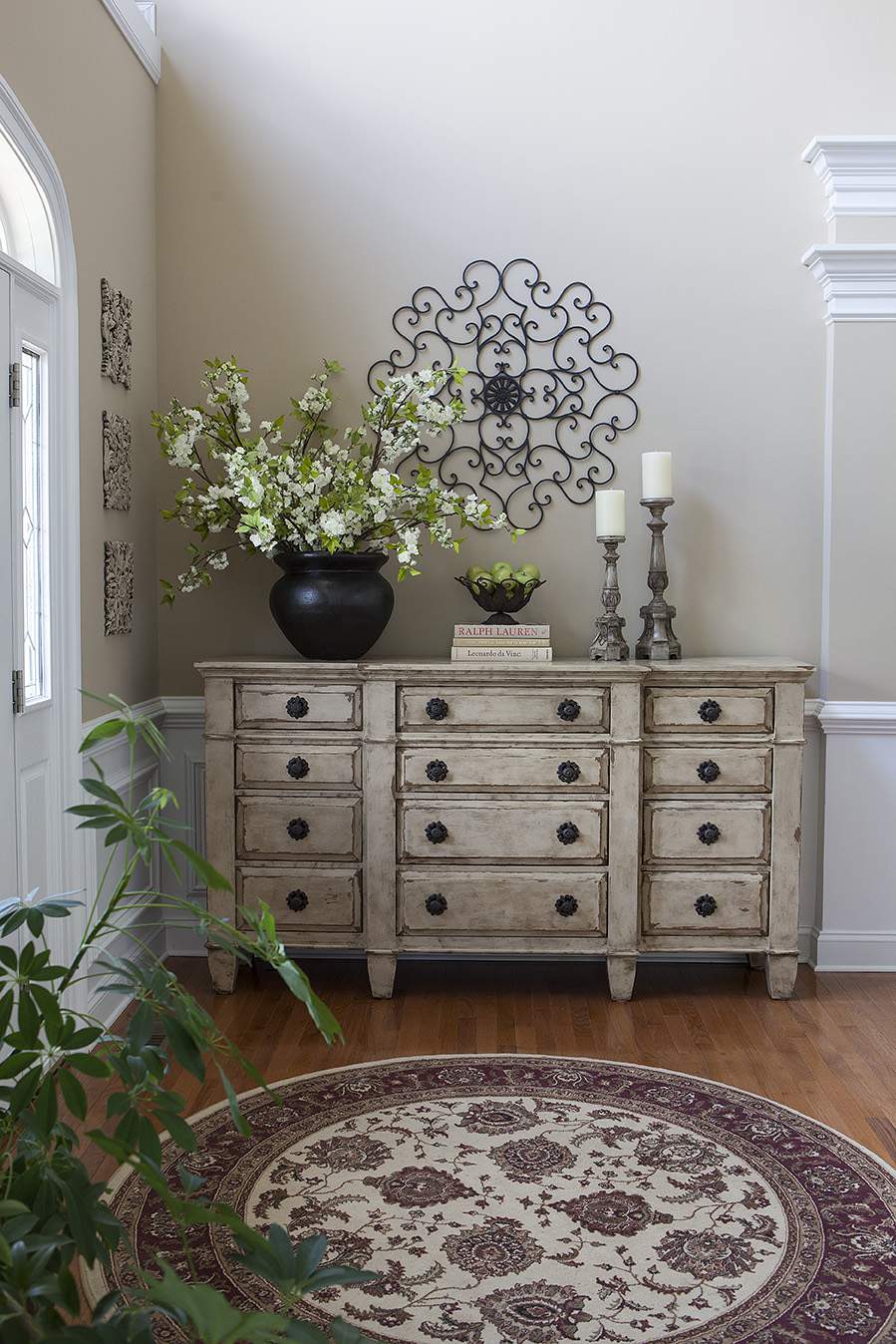 credenza decor foyer