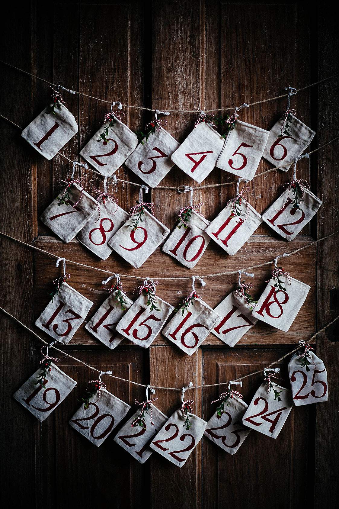 Advent Calendar Bags,24 Christmas Calendar Bag,DIY Make Your Own Advent Calendar,Countdown to Christmas Fillers Bags with Drawstring for Christmas Decoration. TYP1