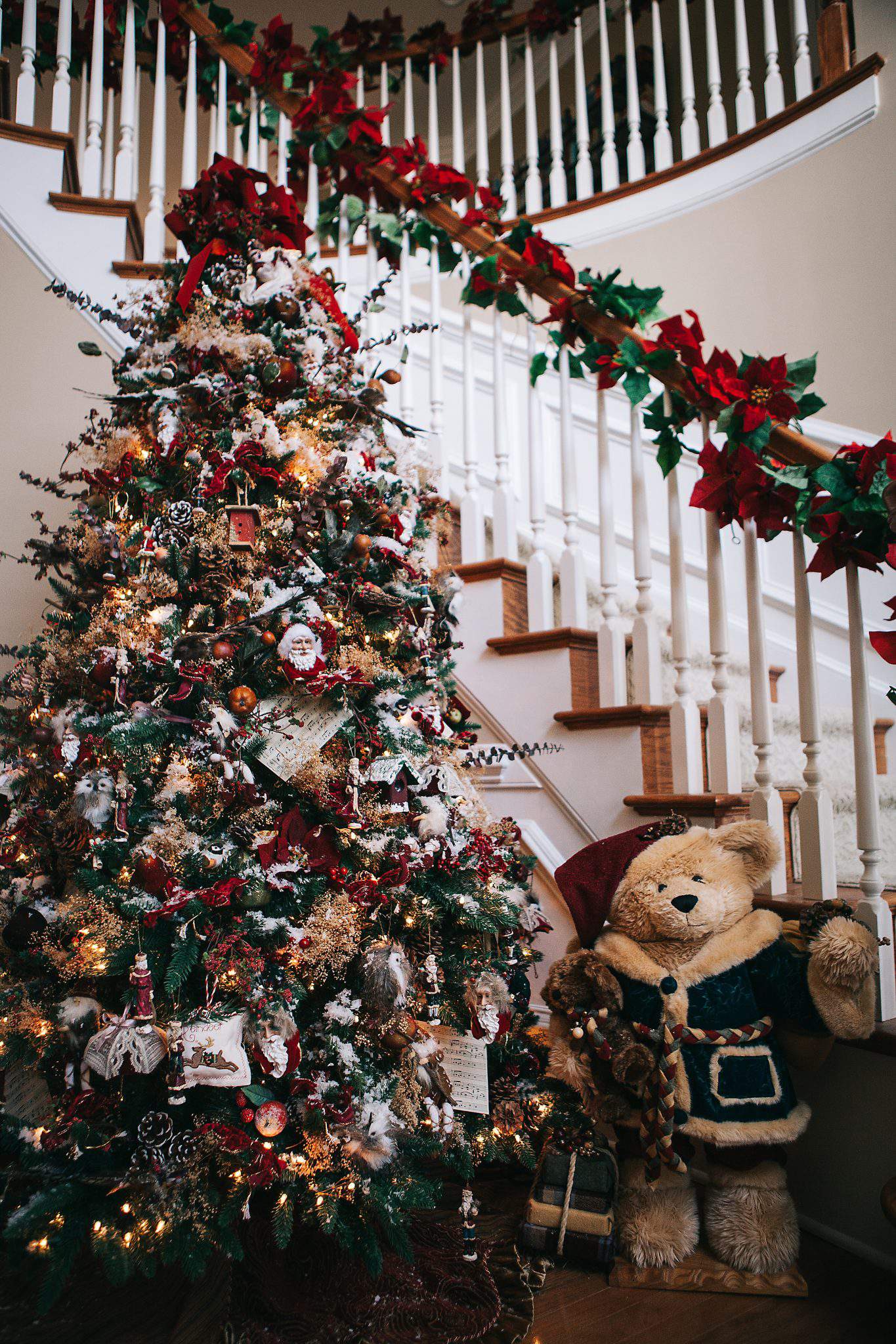 Christmas tree foyer