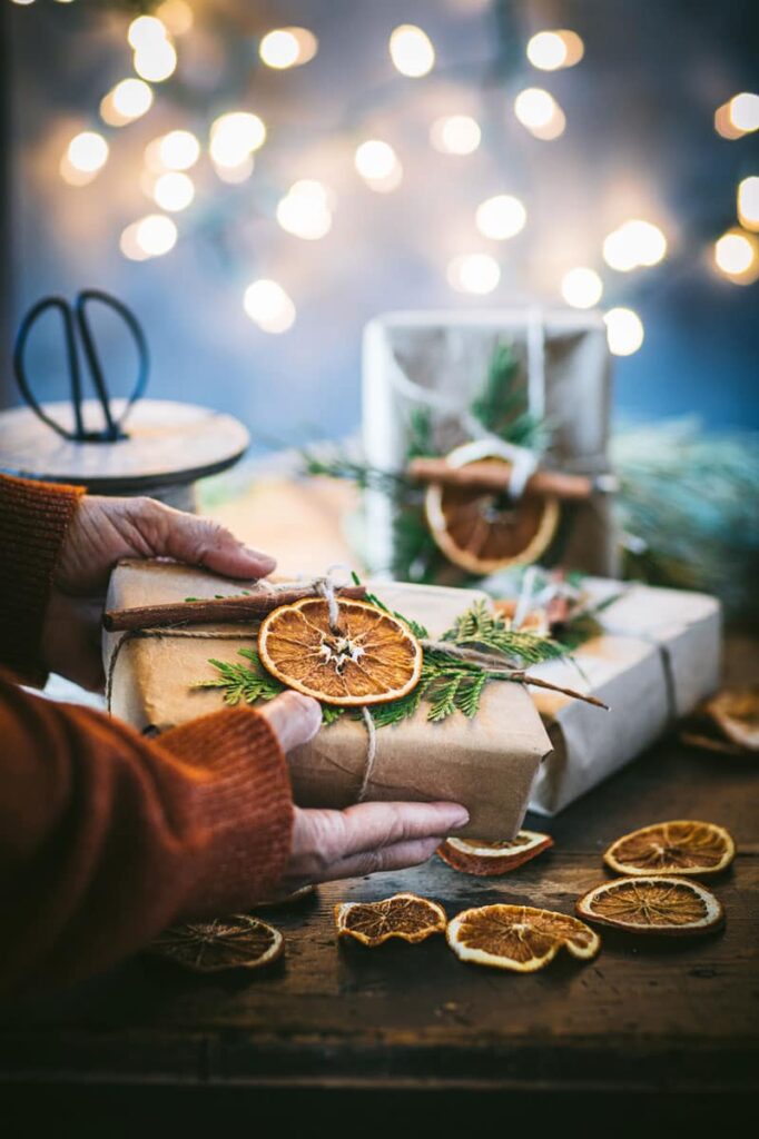 Dried Baked Orange Fruit Slices Decorative all Year Gift Wrapping – White  Dormouse Artisan Soaps