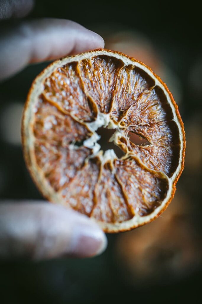 Dried Baked Orange Fruit Slices Decorative all Year Gift Wrapping – White  Dormouse Artisan Soaps